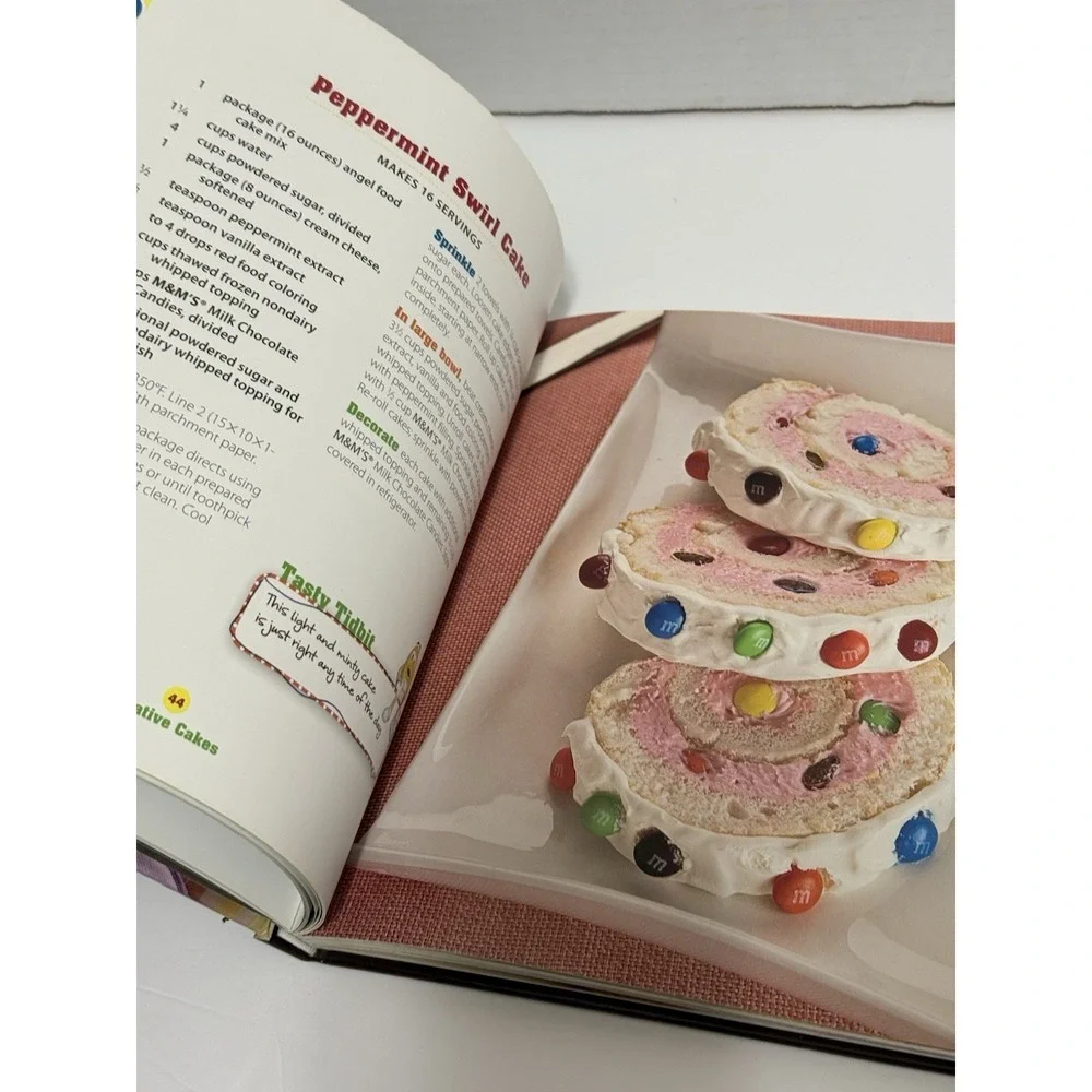 M&M's Fun Stuff Cookbook Chocolate Candy Desserts Kids Baking Color‎ Photos 2013
